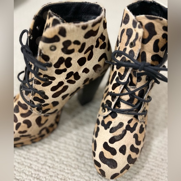 Steve Madden Leopard Print Boots - Picture 1 of 4